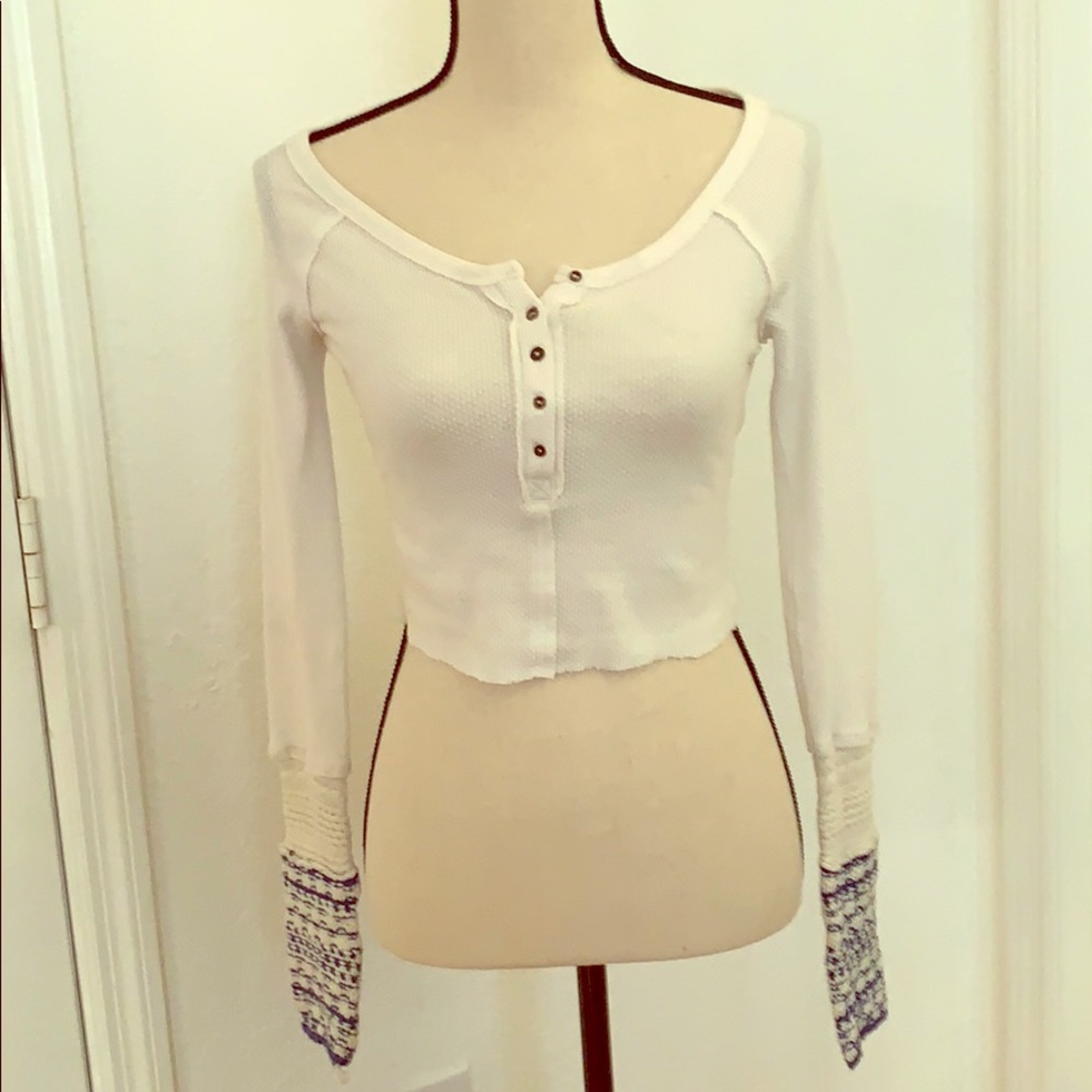 Long sleeve thermal crochet sleeve crop top